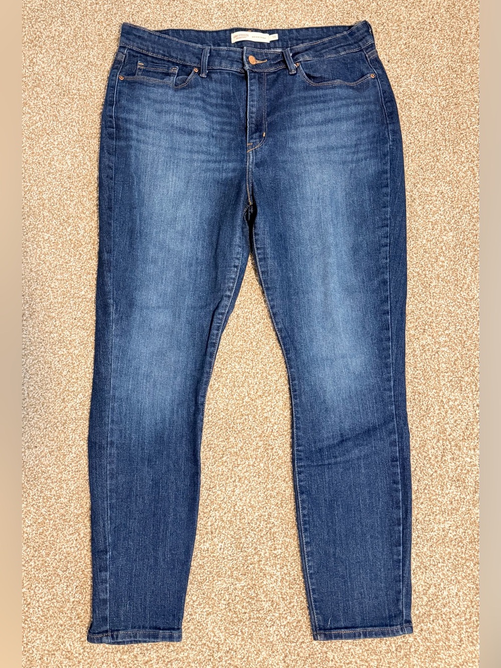 Levi's Women's Dark Blue Skinny Jeans - Classic Stretch Denim